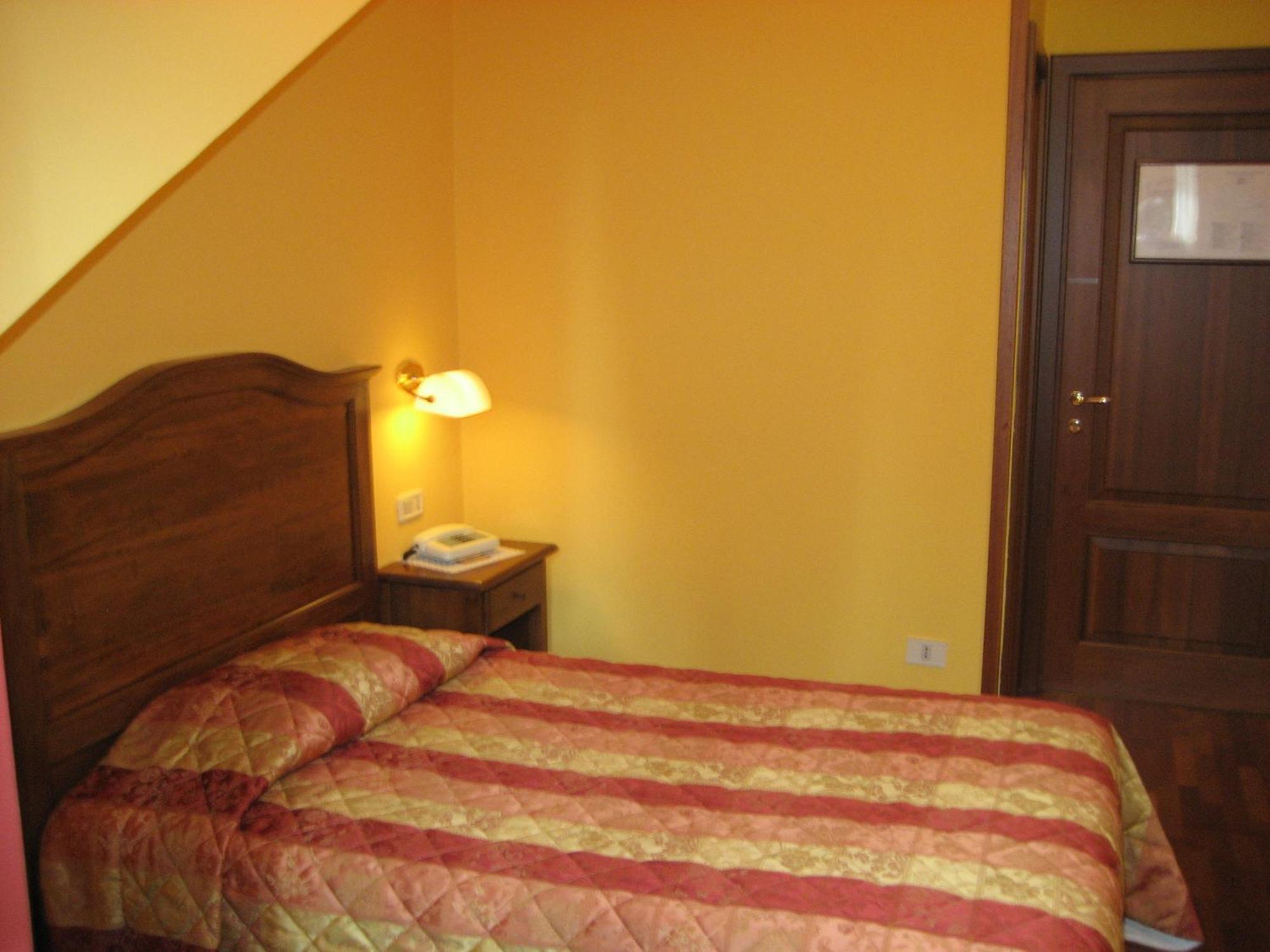 La Torre Ai Mari Hotel Sarteano Buitenkant foto